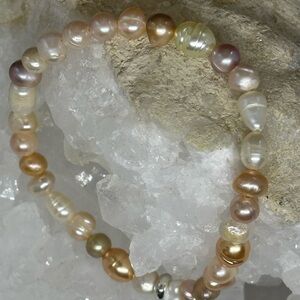 Freshwater Pearl Stretch Mini Layering Bracelet - The Yogi Stretch Collection